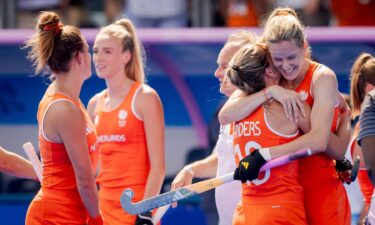 Netherlands blows by Argentina for gold medal bid