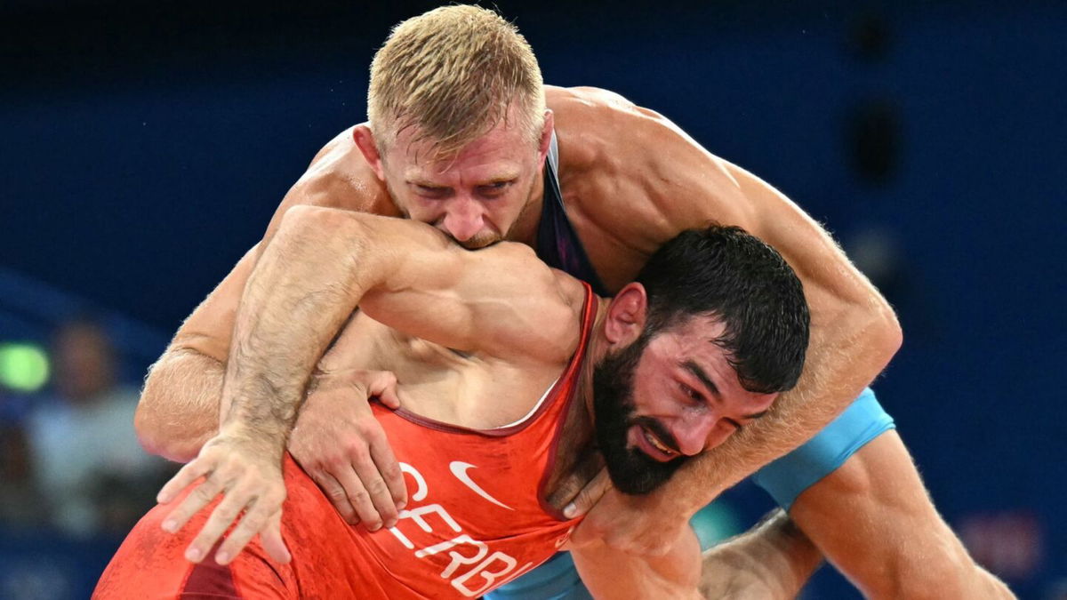 Kyle Dake earns bronze