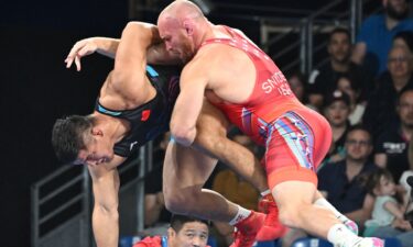 USA's Kyle Snyder defeats Sinot