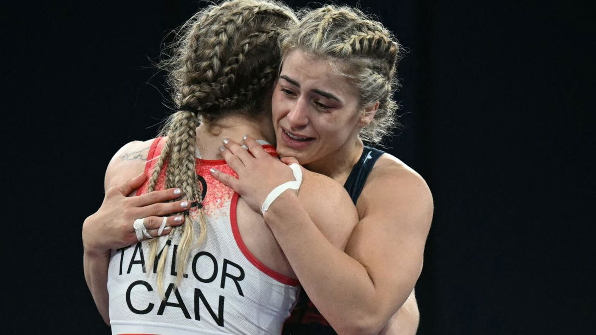 Maroulis pins Paris opponent in 24 seconds, earns bronze KTVZ