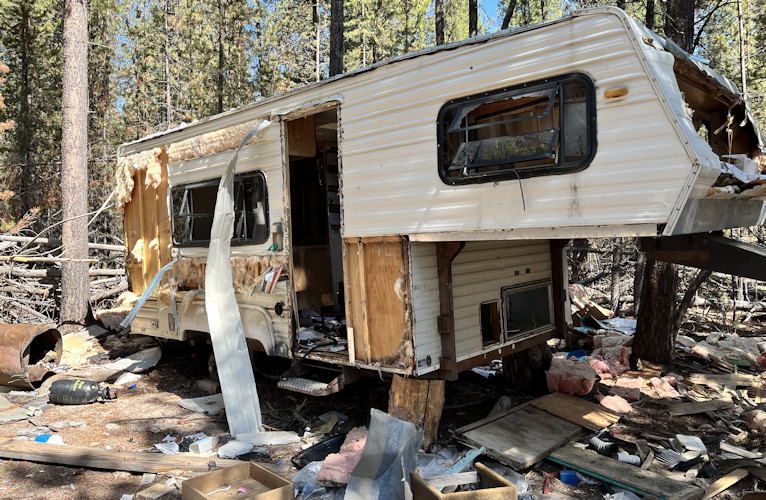 BLM volunteers La Pine illegal dumpsite 9-16-3