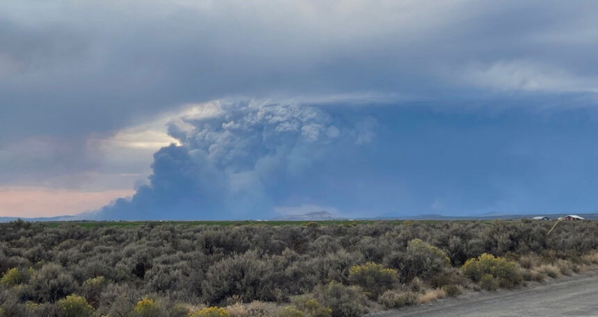 Flat Top Fire Christmas Valley Highway Watch Duty 9-7