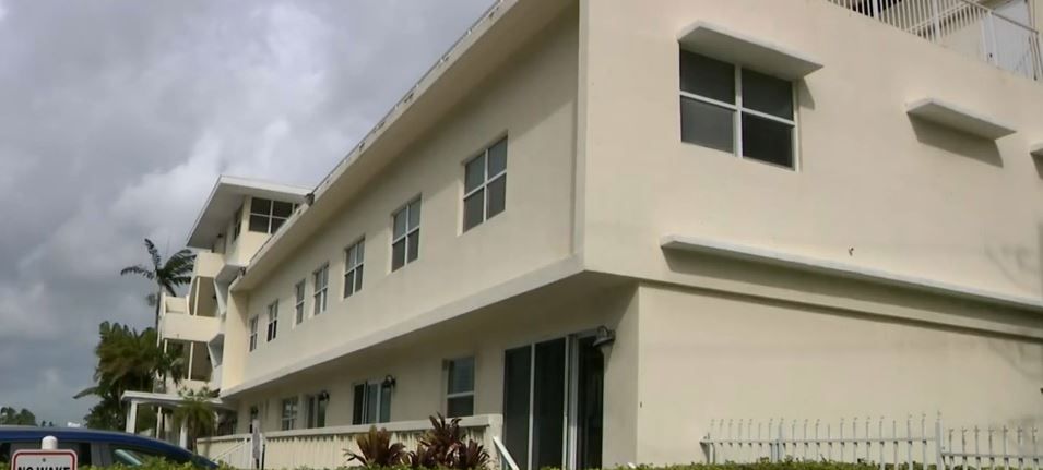 <i>WFOR via CNN Newsource</i><br/>Residents at Springbrook Gardens on the Intracoastal were forced to evacuate their condo building after it was deemed unsafe.