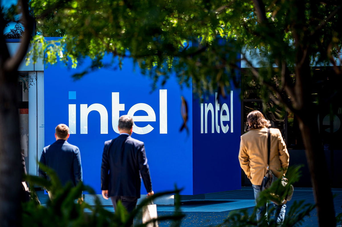 <i>David Paul Morris/Bloomberg/Getty Images via CNN Newsource</i><br/>Intel Corp. headquarters in Santa Clara