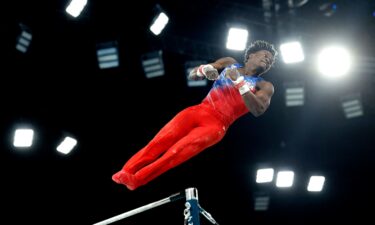 Frederick Richard in action on the horizontal bar in Paris.