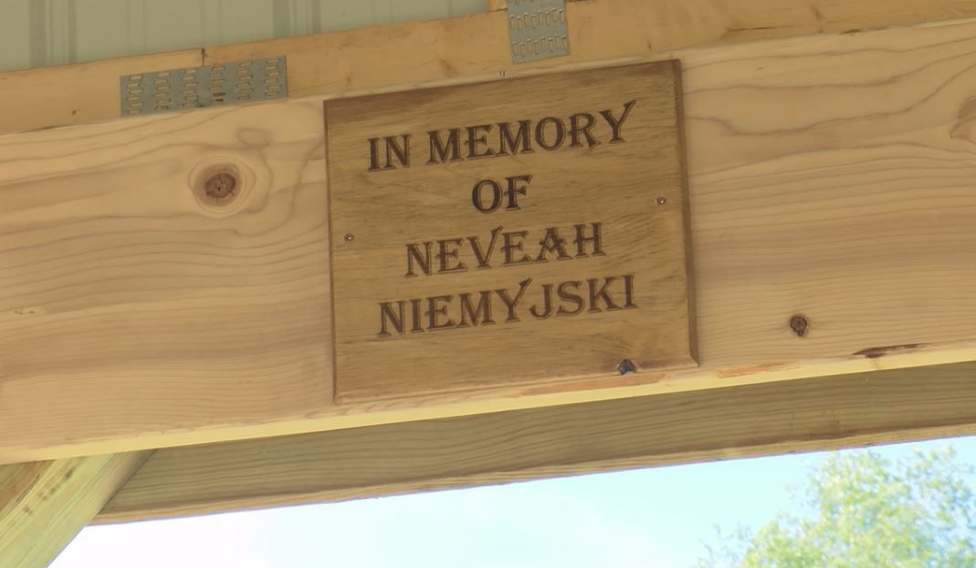 <i>WXOW via CNN Newsource</i><br/>Stoddard Elementary held a ceremony for their new outdoor classroom built in memory of Neveah Niemyjski.