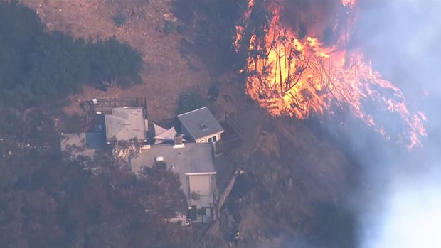 <i>KPIX via CNN Newsource</i><br/>A fast-moving vegetation fire broke out Friday afternoon in the hills of Oakland