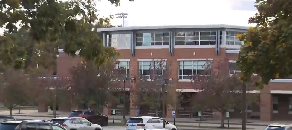 Student's Parents Sue School Over Discipline For Using AI On Project - KTVZ