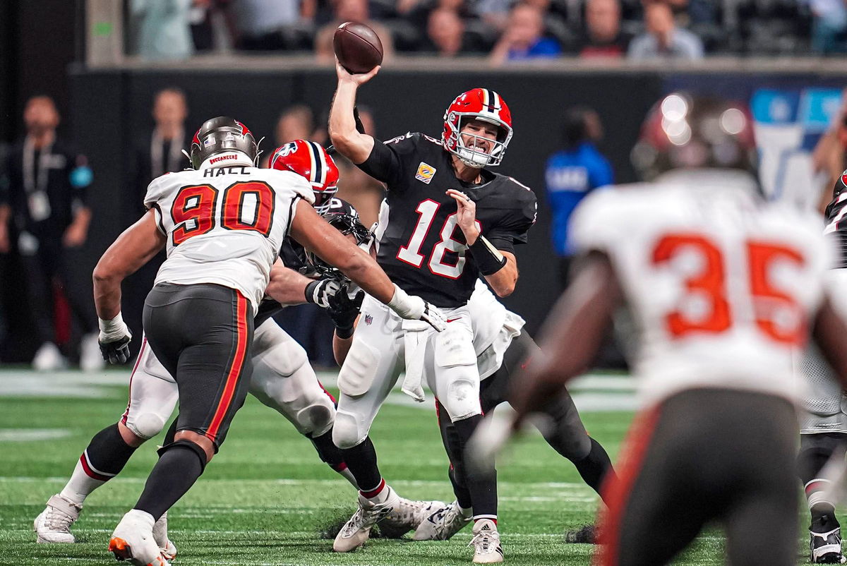 <i>Dale Zanine/USA TODAY Sports/Reuters via CNN Newsource</i><br/>Kirk Cousins passes the ball against the Bucs in the second half.