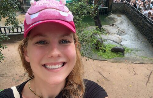 New Yorker Molly Swindall decided to fly from New York to Thailand to see baby hippo Moo Deng in person.