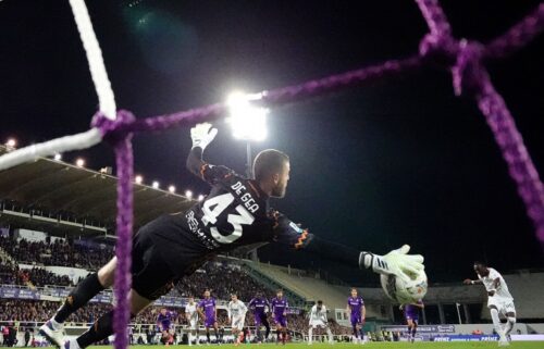 De Gea saves Abraham's penalty.