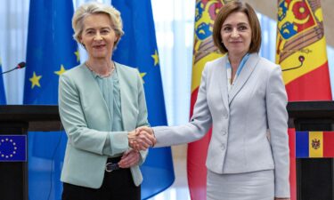 Maia Sandu greets European Commission President Ursula von der Leyen in Chisinau on October 10.