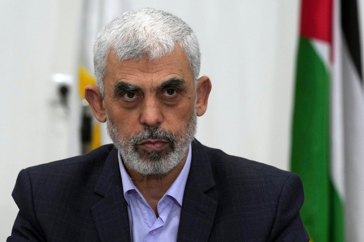 <i>Adel Hana/AP/File via CNN Newsource</i><br/>Yahya Sinwar chairs a meeting with leaders of Palestinian factions at his office in Gaza City