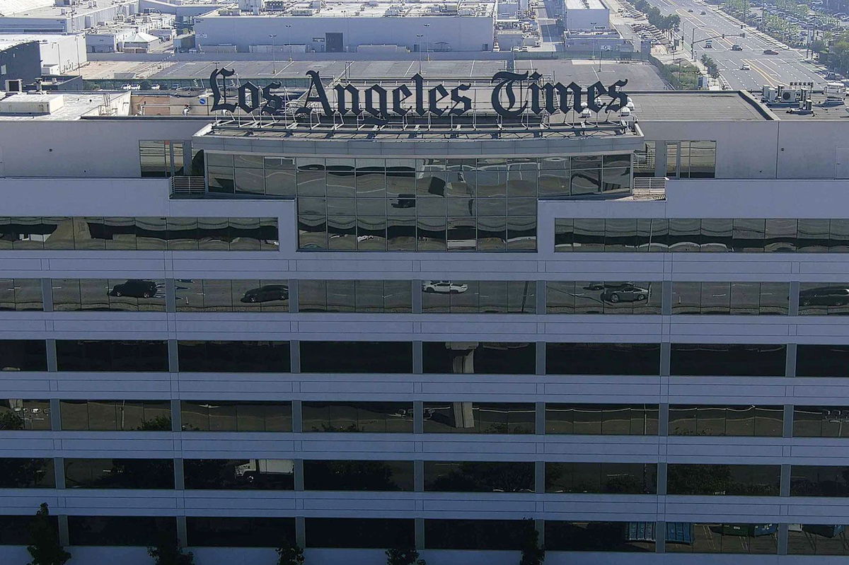 <i>Kirby Lee/Getty Images/File via CNN Newsource</i><br/>The Los Angeles Times building on September 30