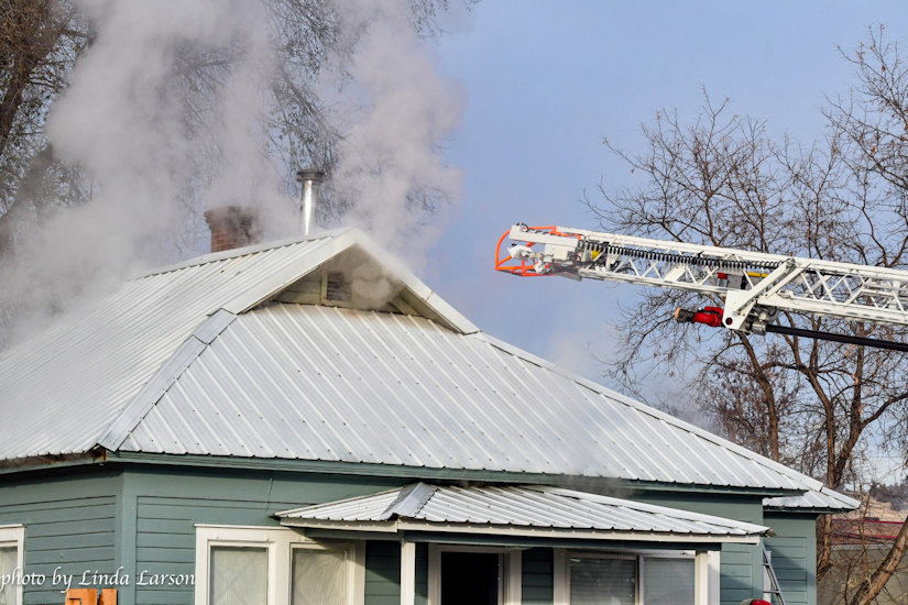 Madras house fire Linda Larson 11-16