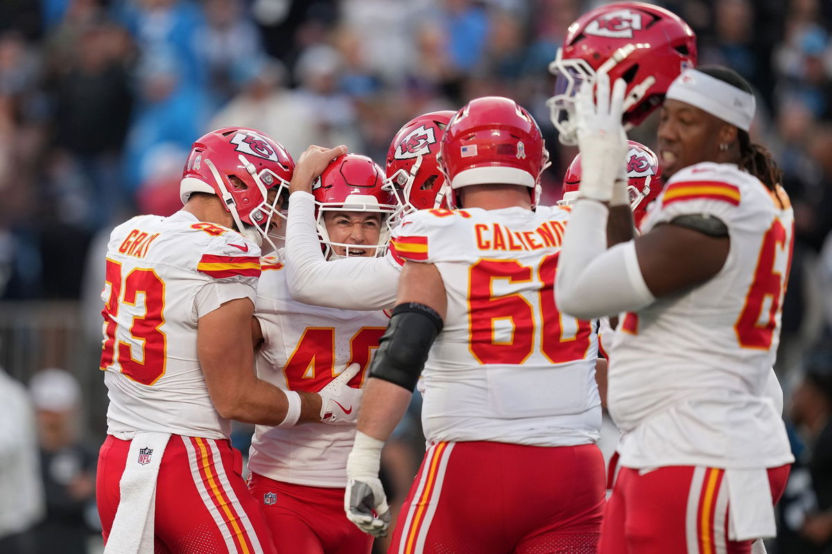 <i>Grant Halverson/Getty Images via CNN Newsource</i><br/>Rookie Spencer Shrader (No. 40) kicked the game-winning field goal as the Chiefs beat the Panthers.