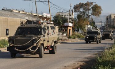 Israeli forces raid El Far'a camp