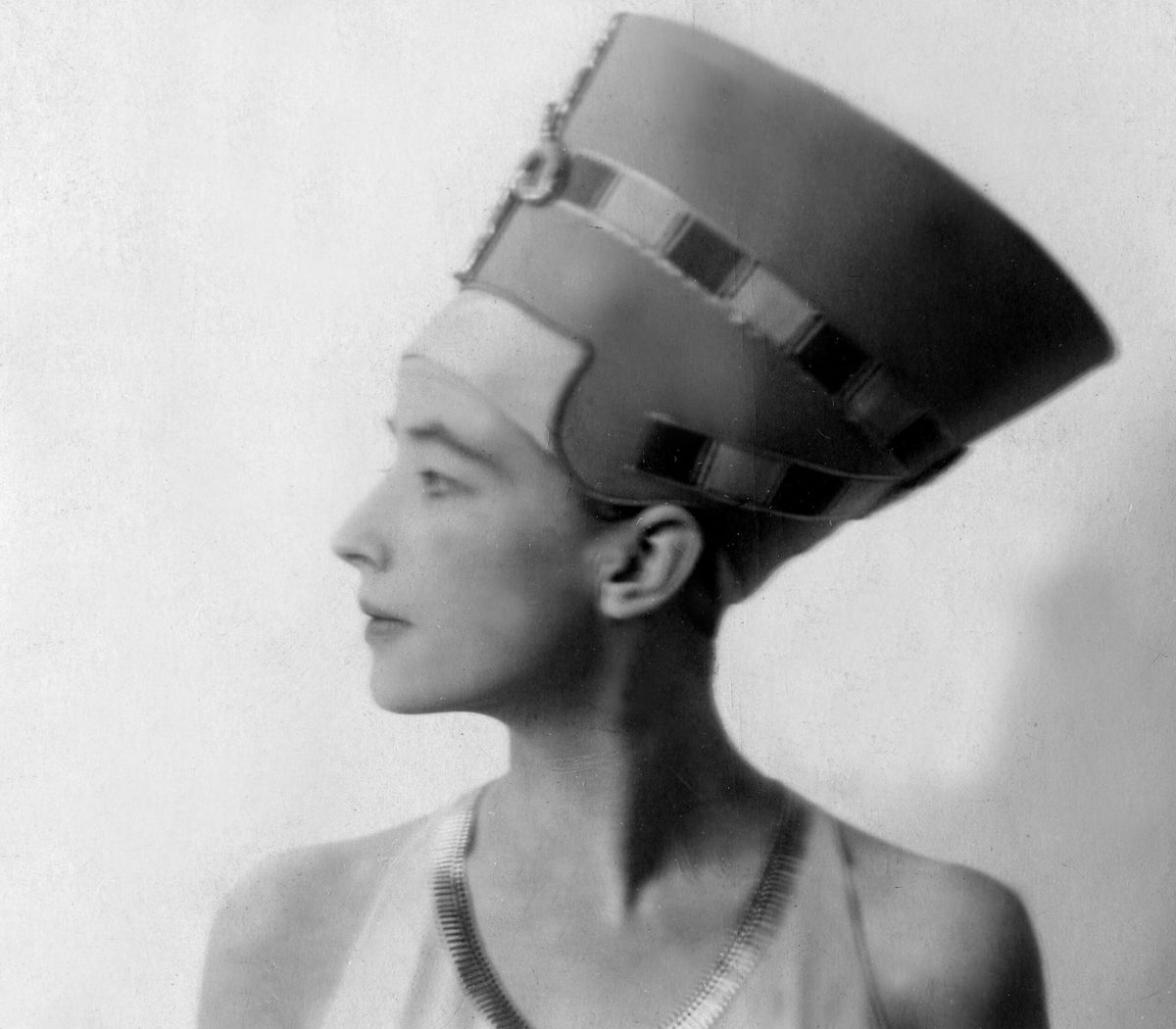 <i>Frieda Riess/ullstein bild/Getty Images via CNN Newsource</i><br/>Baroness Nadine Uexküll dressed as Nefertiti