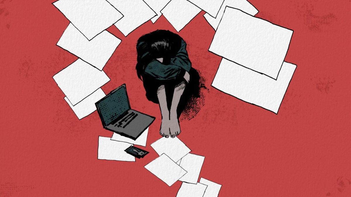 <i>Illustration by Alberto Mier/CNN via CNN Newsource</i><br/>Today's college application process may seem more stressful than ever as students compare themselves with others by watching videos on social media.