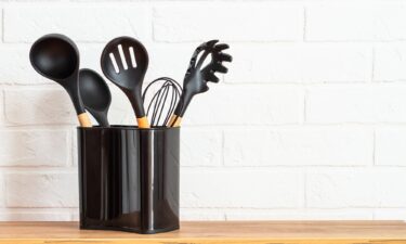 Cooking with black plastic utensils may increase exposure to decaBDE due to heat and wear and tear