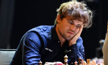 Magnus Carlsen says he will play at the World Blitz Championship this week.