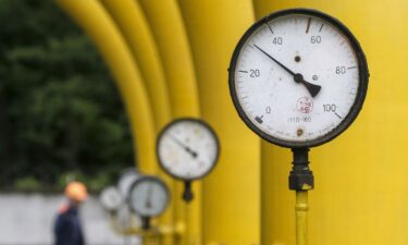 Ukraine says it has halted the transport of Russian gas to Europe.