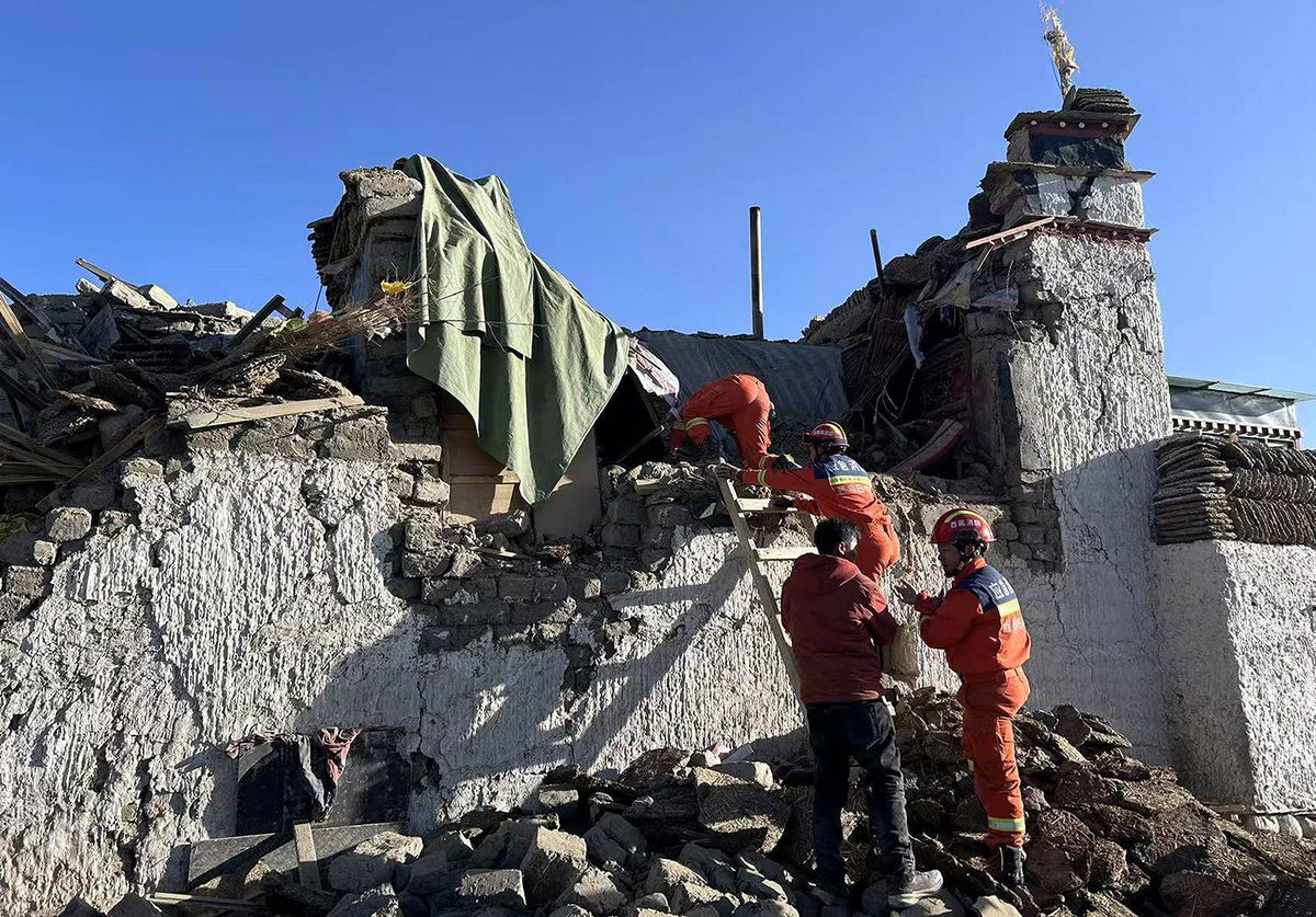 <i>Xinhua/AP via CNN Newsource</i><br/>Rescue workers search for survivors in the aftermath of an earthquake in Changsuo Township of Dingri in Xigaze