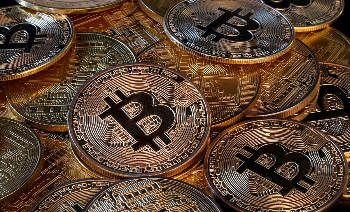 <i>Chesnot/Getty Images via CNN Newsource</i><br/>Anyone who buys and sells digital assets like bitcoin should know that information on some of those transactions will be sent to the IRS this year for the first time.