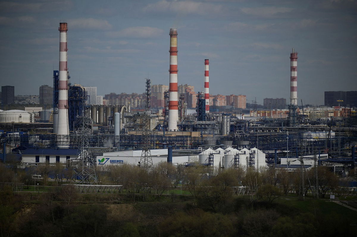 <i>Natalia Kolesnikova/AFP/Getty Images via CNN Newsource</i><br/>A view shows the Russian oil producer Gazprom Neft's Moscow oil refinery on the south-eastern outskirts of Moscow on April 28