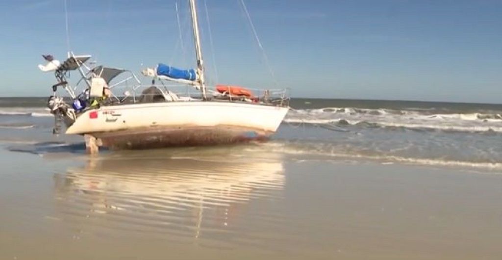 <i>WESH via CNN Newsource</i><br/>The boat quickly became a local attraction