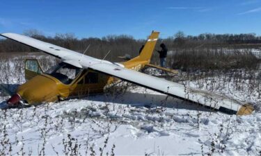 A pilot made an emergency landing in a field in Linn County