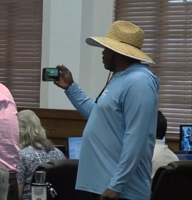 <i>WPTV via CNN Newsource</i><br/>Tempers flared on April 24 as NFL Hall of Famer Warren Sapp and his supporters clashed with county commissioners during a tense public meeting