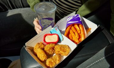 Crispy chicken nuggets are coming back to Taco Bell next week.
