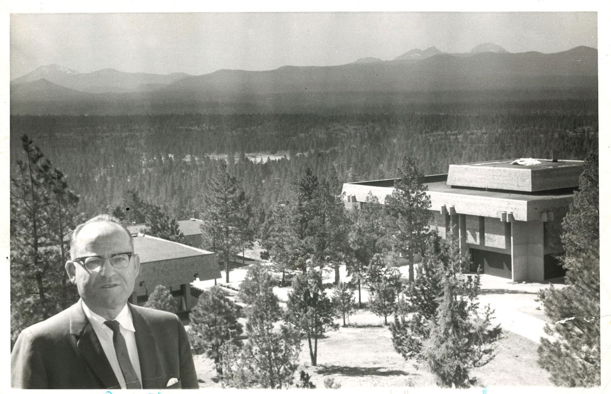 1966, first library at COCC