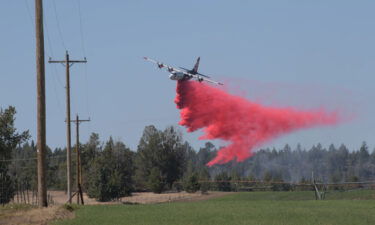 Alder Springs Fire retardant plane