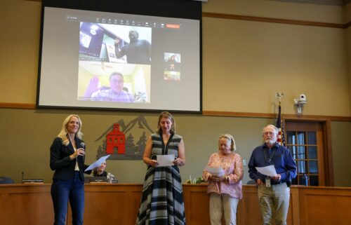 Bend-La Pine School Board members take oath of office