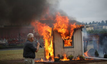 Oregon Fire Marshals demonstrate how quickly fire spreads through unprepared homes