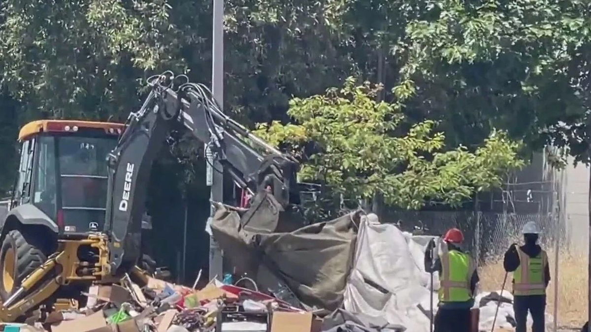 <i>KPIX via CNN Newsource</i><br/>A group of homeless people in West Berkeley was awakened Wednesday morning by a swarm of police and city workers