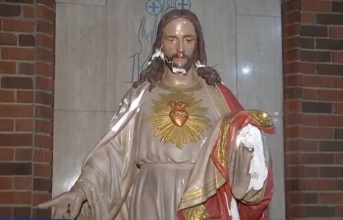 A Mineola man was arrested for allegedly causing thousands of dollars in damage at a local church.