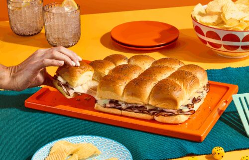 King's Hawaiian is best known for its sweetly flavored dinner rolls.