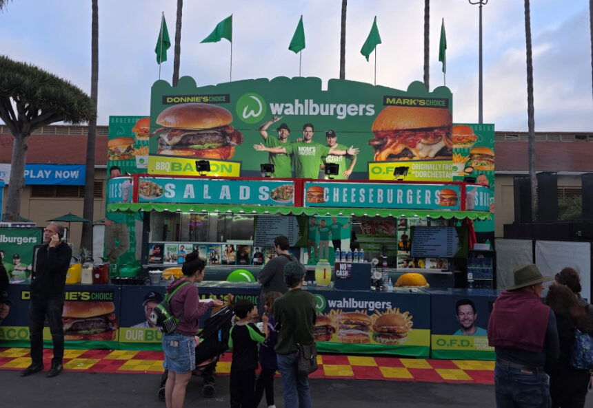 Wahlburgers-Deschutes-County-Fair-860x59