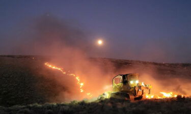 Willow Fire fought at night