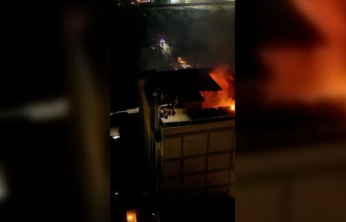 Shopping mall fire in Kut