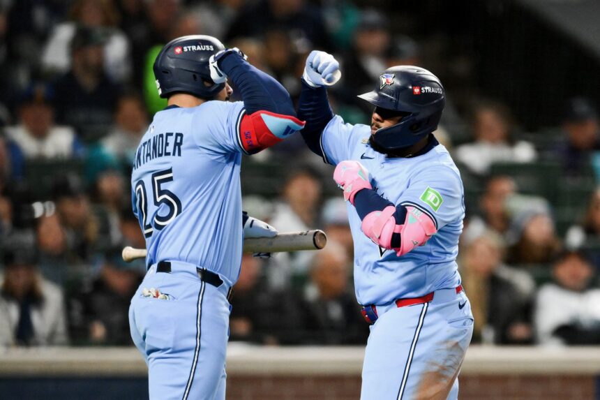 Toronto Blue Jays rout Seattle Mariners in Game 3 of ALCS 13-4 to close gap in series
